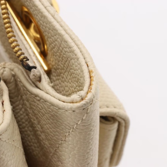 Chanel Handbag - Picture 6 of 8